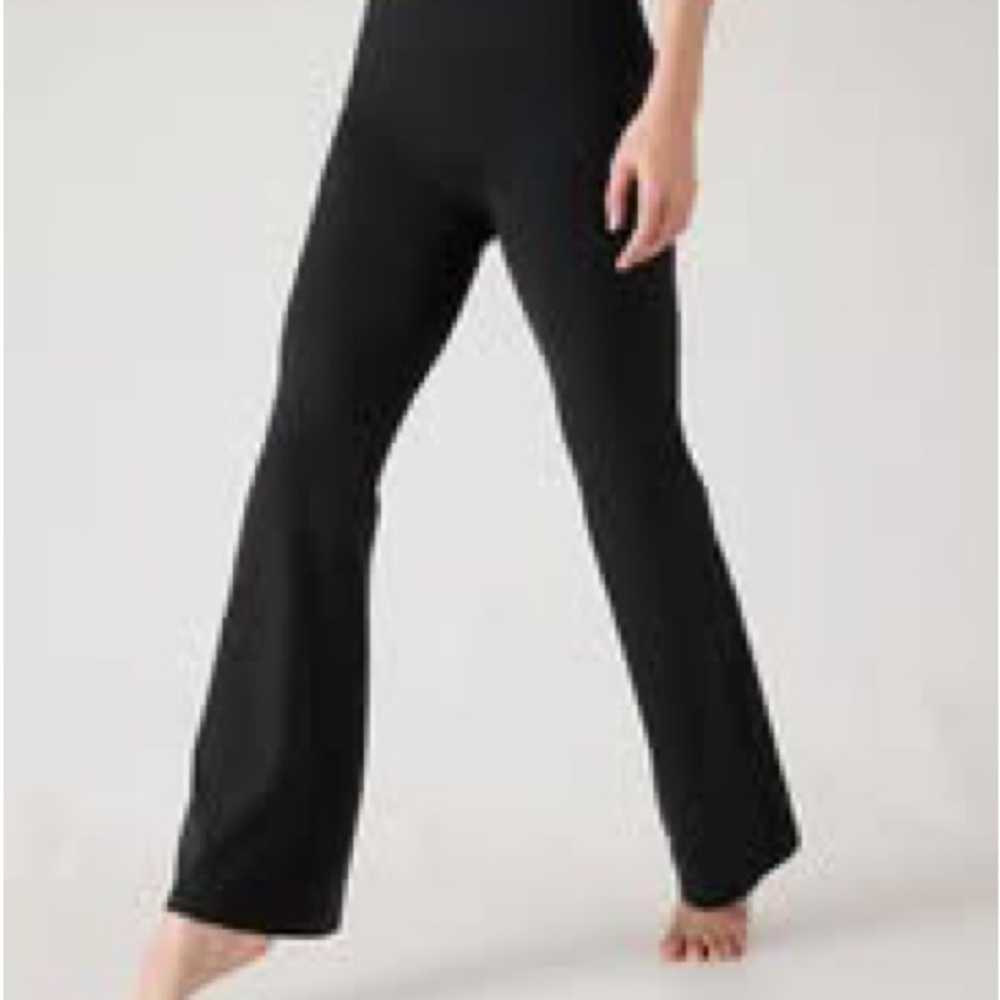 ATHLETA SALUTATION STASH FLARE LEGGINGS